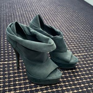 Suede platform heel